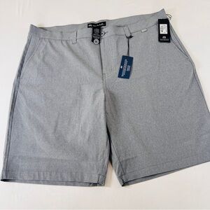 Travis Mathew Beck Light Gray Flat Front Performance Golf Shorts Size 40 Stretch